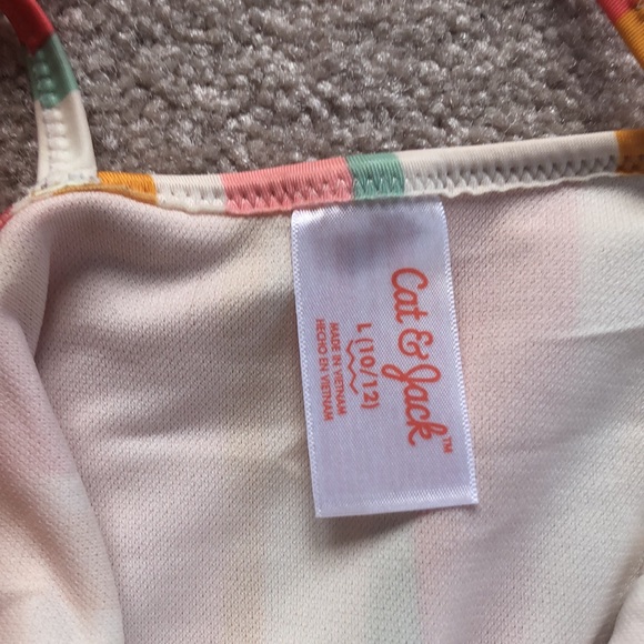 Cat & Jack girls one piece bathing suit - Picture 4 of 4